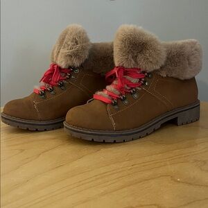 Time and Tru Brown Boots with Fur Lining